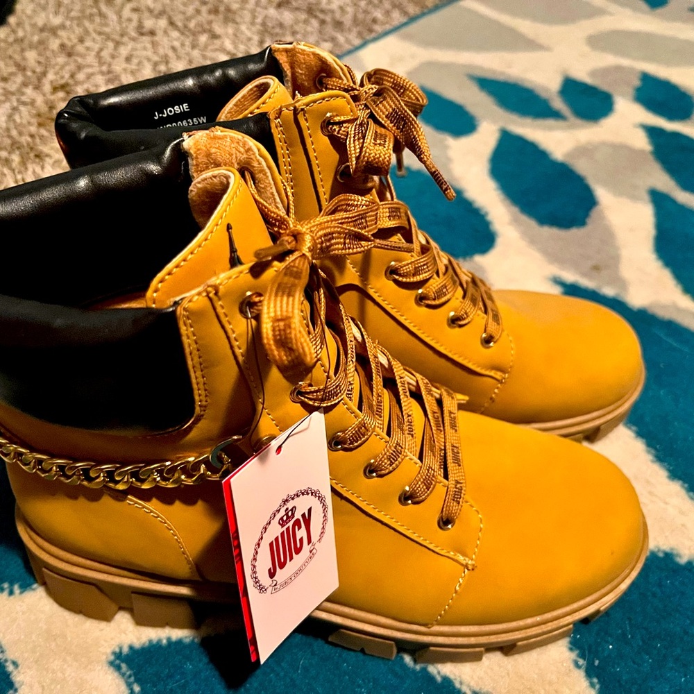 Juicy couture boots